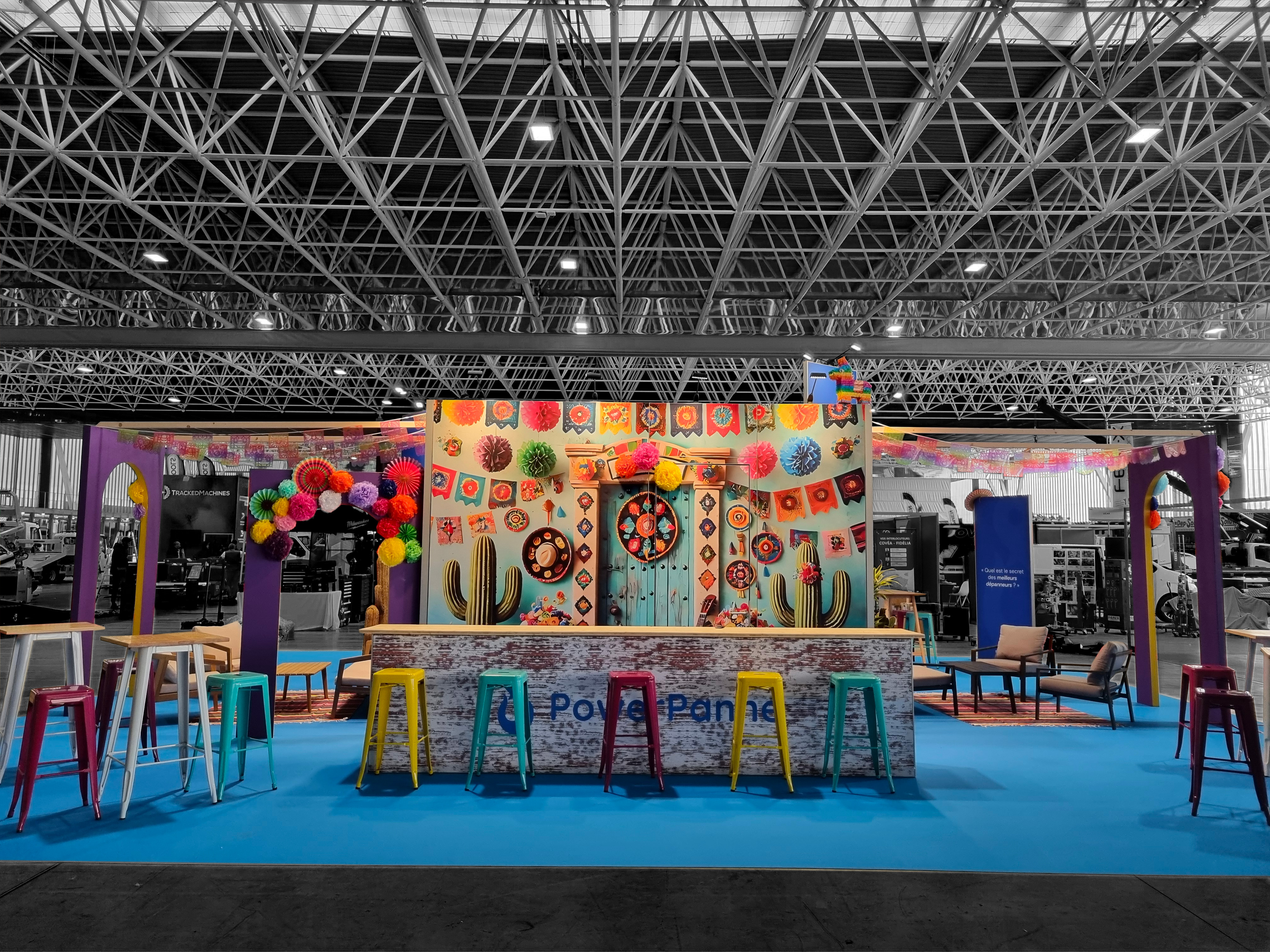 Pitxuevent, standiste à toulouse, a réalisé ce stand sur mesure pour Powerpanne au salon du dépannage.