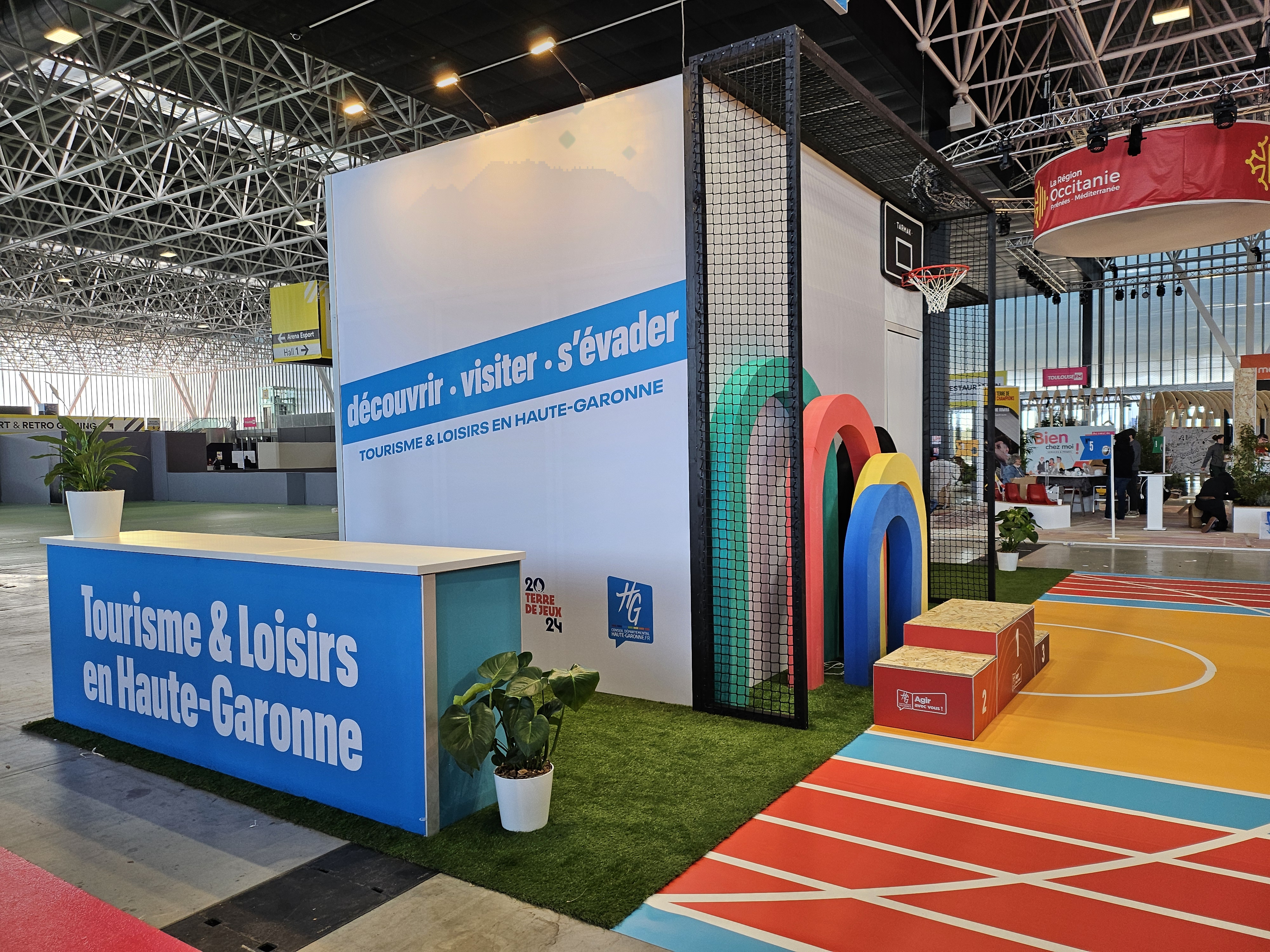 Stand du département de la Haute-Garonne à la Foire de Toulouse en 2024.