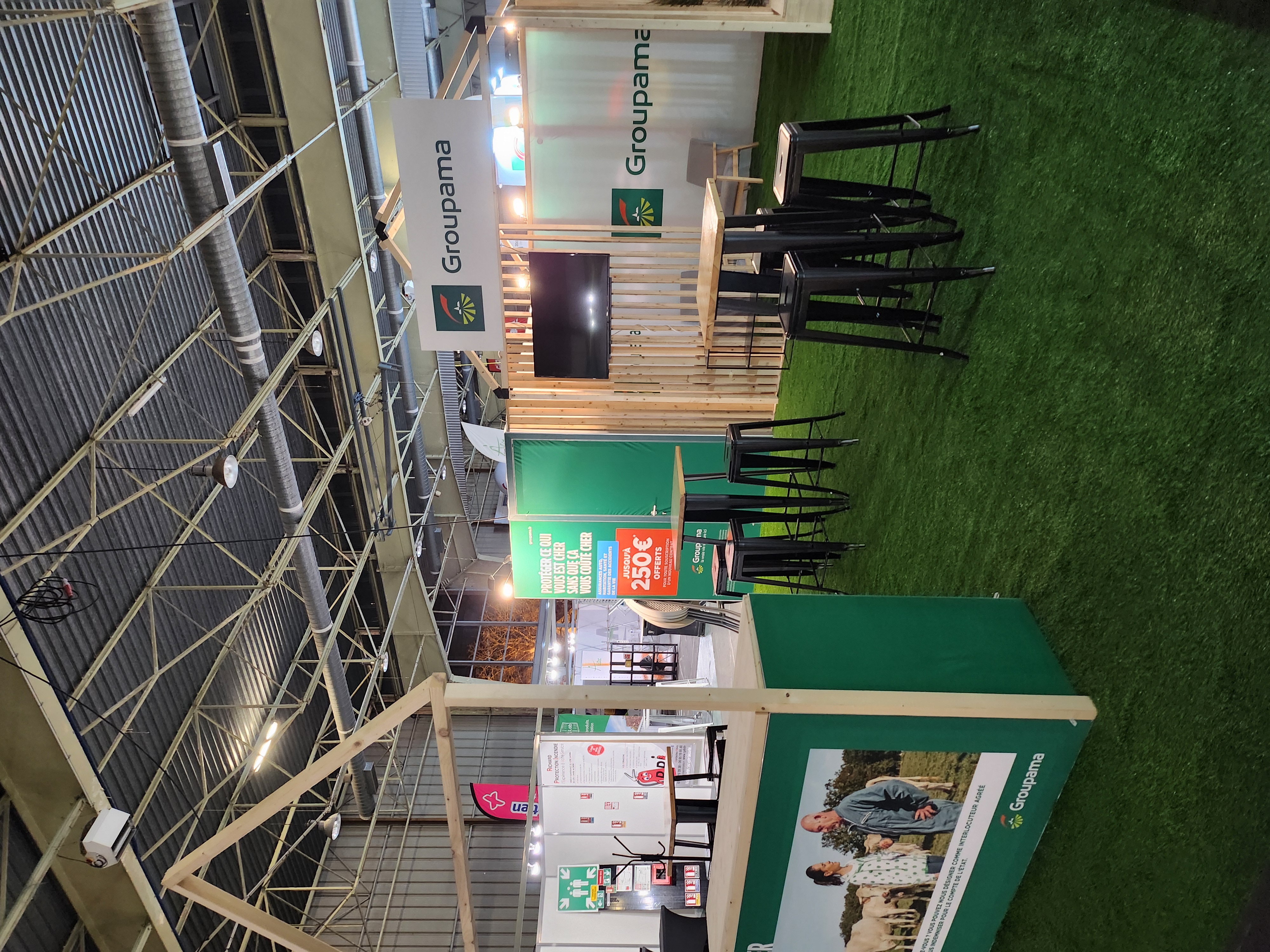Stand de Groupama au Salon de l'agriculture de Tarbes en 2024